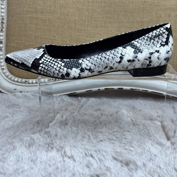 Calvin Klein | Women's Emerin, Size 7.5 - Picture 5 of 14